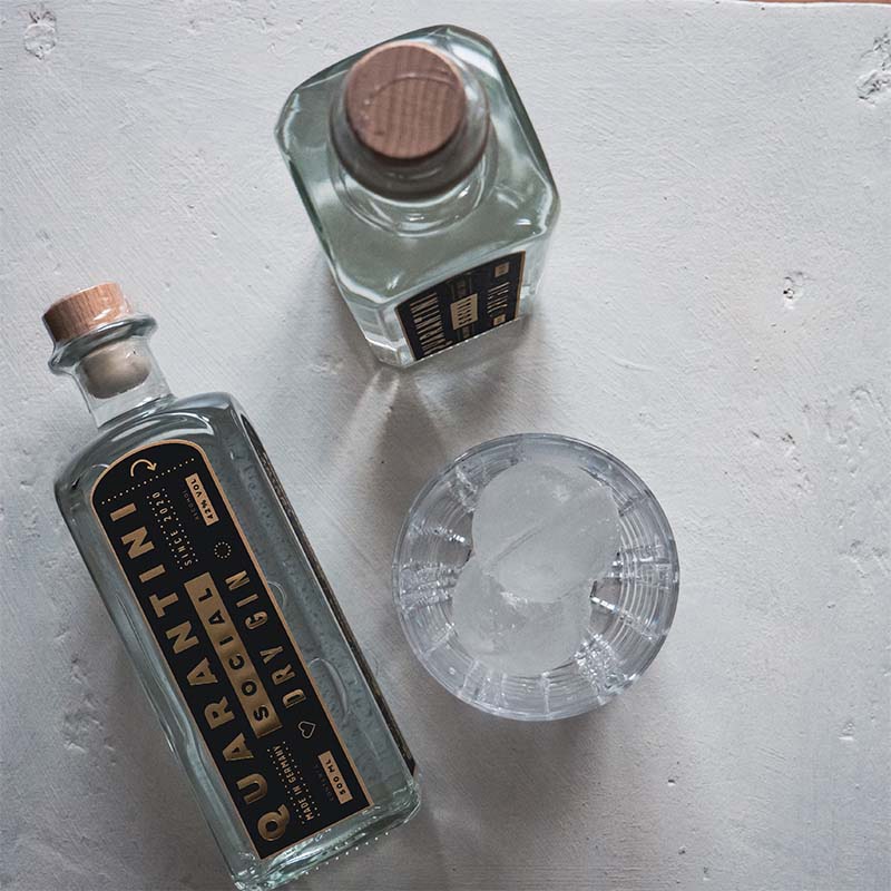 Quarantini Dry Gin Eiswürfelglas